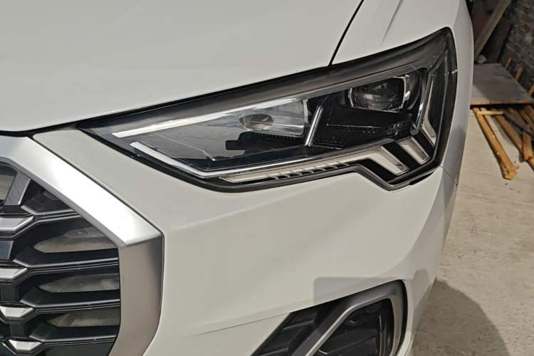 Used Audi Q3 2019 35 TFSI Fashion Dynamic Model Left Front Headlight