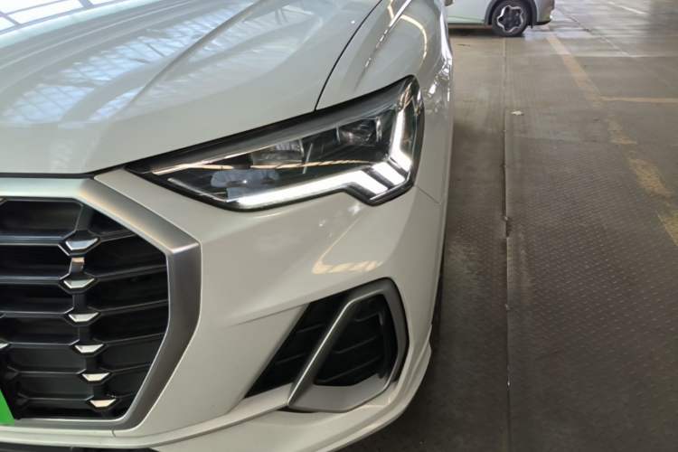 Used Audi Q3 2019 40 TFSI Fashion Dynamic Model Left Front Headlight