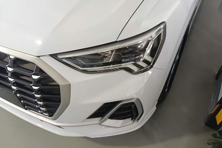 Used Audi Q3 2019 35 TFSI Advanced Dynamic Edition Left Front Headlight