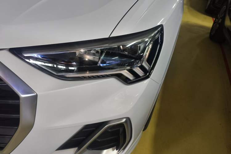 Used Audi Q3 2019 35 TFSI Fashion Dynamic Model Left Front Headlight