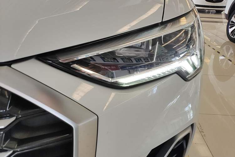Used Audi Q3 2019 35 TFSI Advanced Dynamic Edition Left Front Headlight