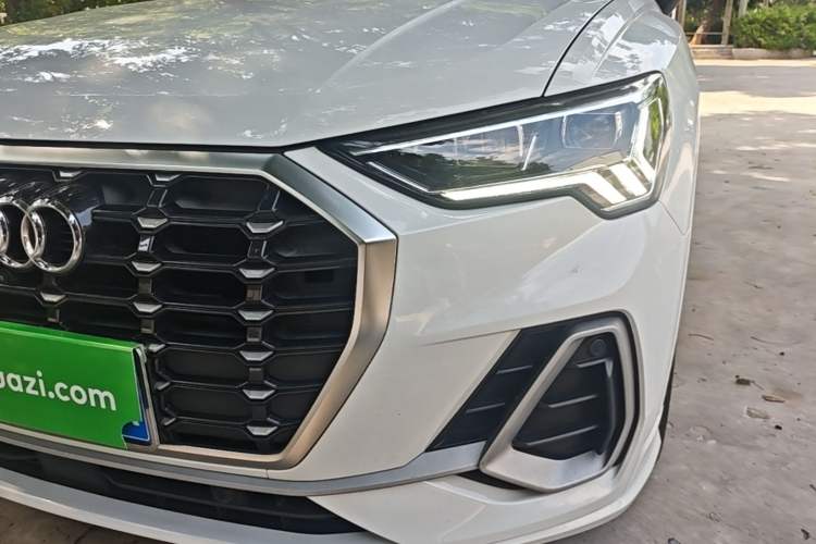 Used Audi Q3 2019 35 TFSI Fashion Dynamic Model Left Front Headlight