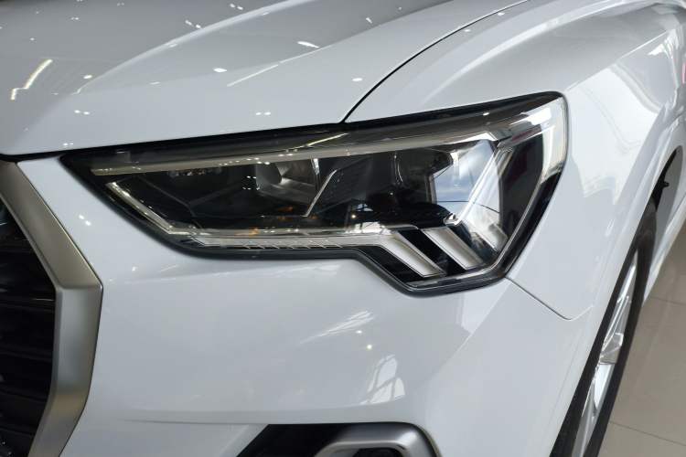 Used Audi Q3 2019 35 TFSI Advanced Dynamic Edition Left Front Headlight