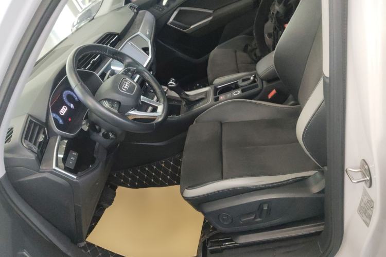 Used Audi Q3 2019 35 TFSI Advanced Dynamic Edition Left Front Seat