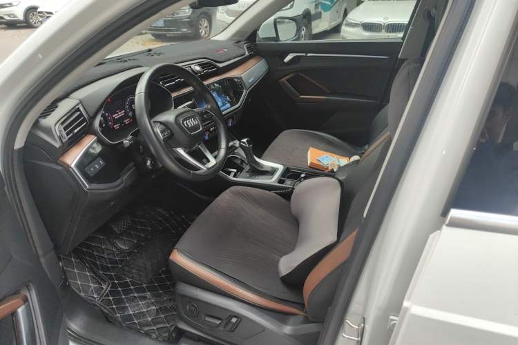Used Audi Q3 2019 40 TFSI Fashionable and Elegant Model Left Front Seat
