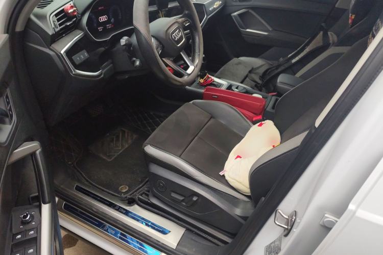 Used Audi Q3 2019 35 TFSI Advanced Dynamic Edition Left Front Seat