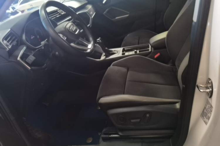Used Audi Q3 2019 35 TFSI Advanced Dynamic Edition Left Front Seat