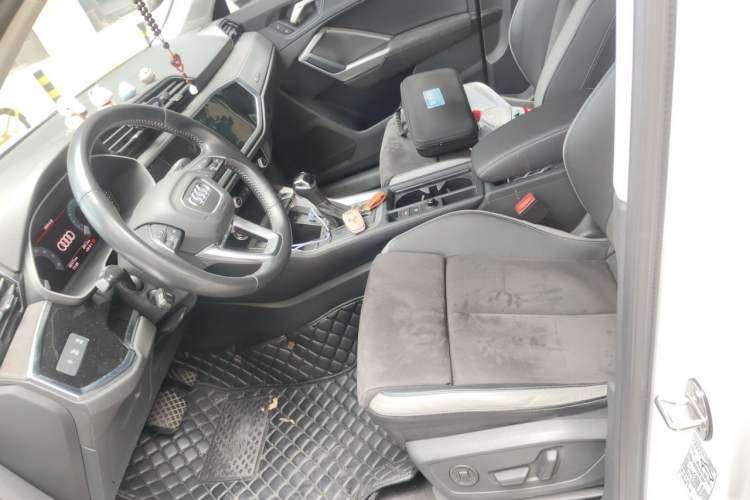 Used Audi Q3 2019 35 TFSI Advanced Dynamic Edition Left Front Seat