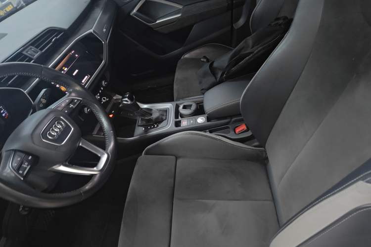 Used Audi Q3 2019 35 TFSI Advanced Dynamic Edition Left Front Seat
