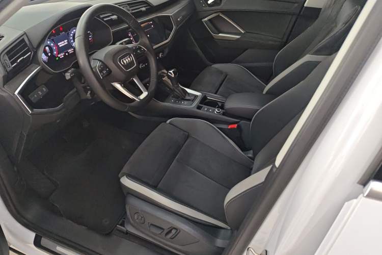 Used Audi Q3 2019 35 TFSI Advanced Dynamic Edition Left Front Seat
