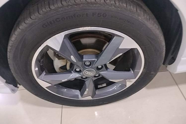 Used Audi Q3 2019 40 TFSI Fashion Dynamic Model Left Front Wheel Hub