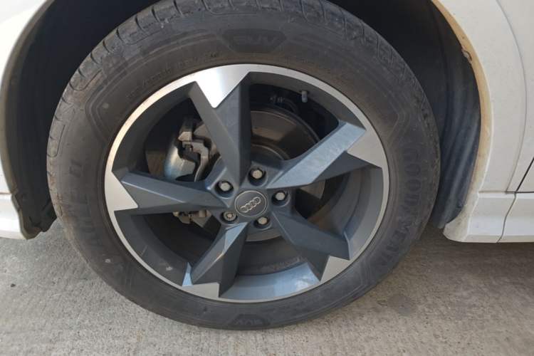 Used Audi Q3 2019 35 TFSI Fashion Dynamic Model Left Front Wheel Hub