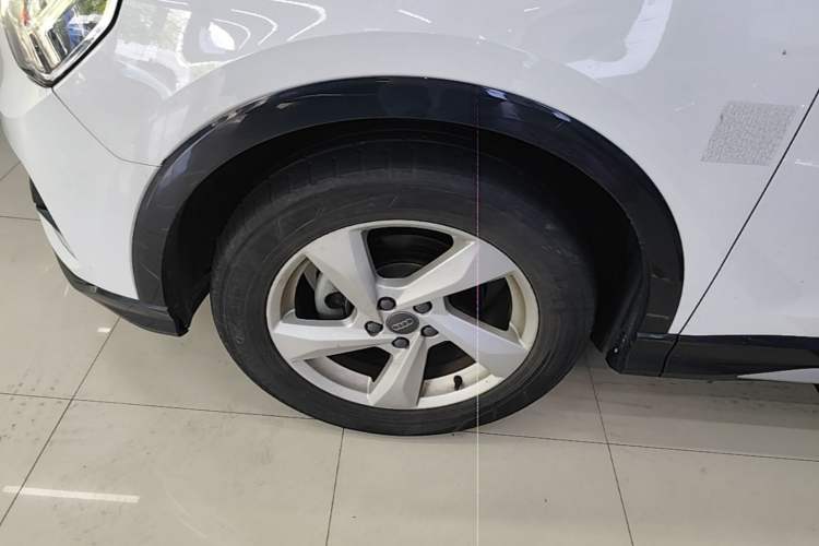 Used Audi Q3 2019 35 TFSI Advanced Style Edition Left Front Wheel Hub