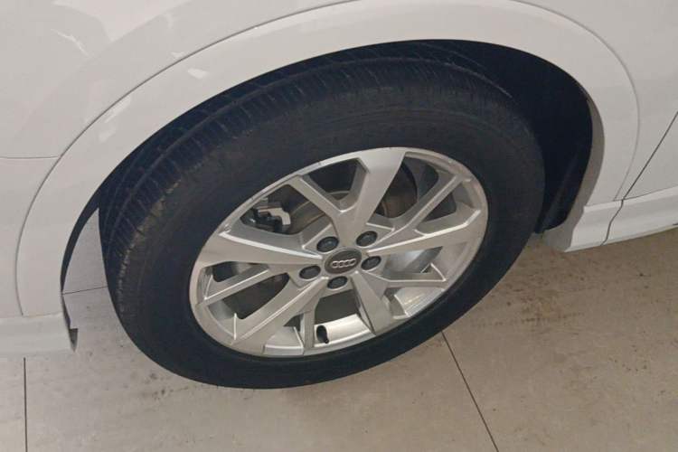 Used Audi Q3 2019 35 TFSI Advanced Dynamic Edition Left Front Wheel Hub
