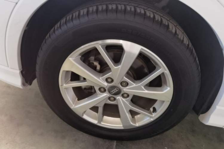 Used Audi Q3 2019 35 TFSI Advanced Dynamic Edition Left Front Wheel Hub