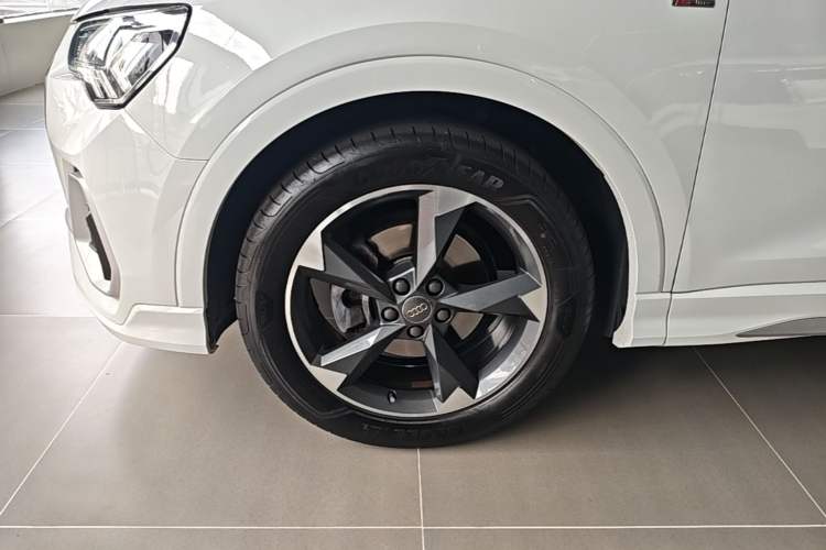 Used Audi Q3 2019 40 TFSI Fashion Dynamic Model Left Front Wheel Hub
