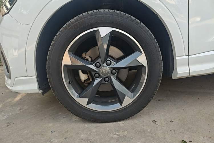 Used Audi Q3 2019 35 TFSI Fashion Dynamic Model Left Front Wheel Hub