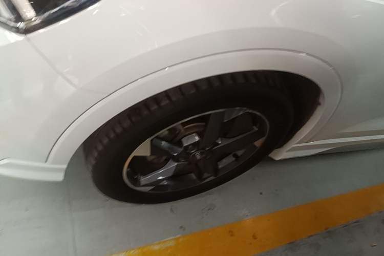 Used Audi Q3 2019 40 TFSI Fashion Dynamic Model Left Front Wheel Hub
