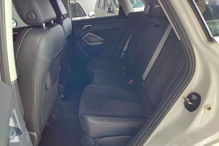 Used Audi Q3 2019 35 TFSI Advanced Dynamic Edition Left Rear Seat