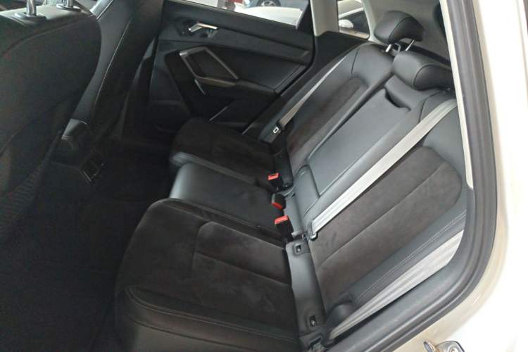Used Audi Q3 2019 35 TFSI Advanced Dynamic Edition Left Rear Seat