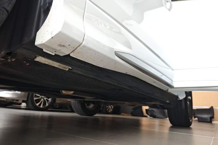 Used Audi Q3 2019 40 TFSI Fashion Dynamic Model Left Side Sill
