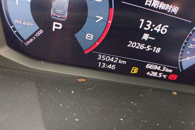 Used Audi Q3 2019 35 TFSI Fashion Dynamic Model Odometer Close Up