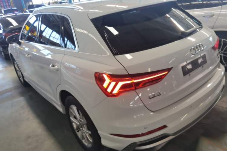 Used Audi Q3 2019 35 TFSI Advanced Dynamic Edition Rear Left 45 Deg