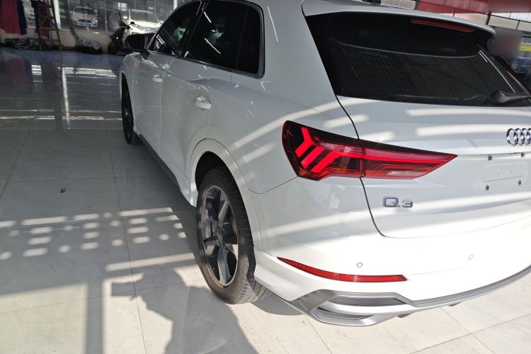 Used Audi Q3 2019 35 TFSI Fashion Dynamic Model Rear Left 45 Deg