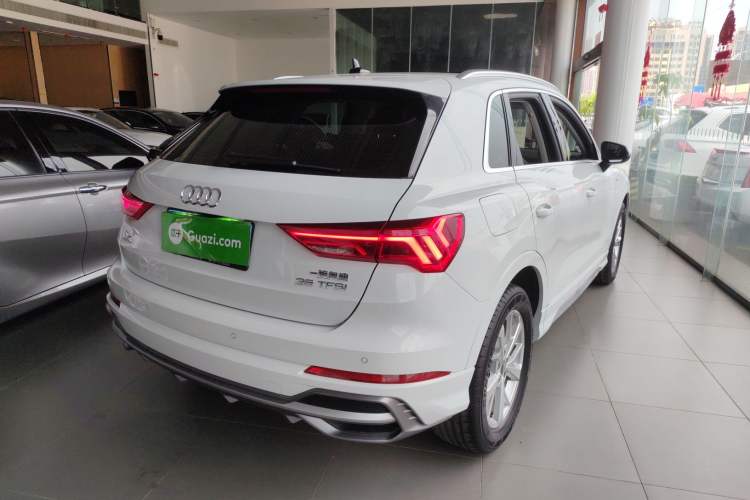 Used Audi Q3 2019 35 TFSI Advanced Dynamic Edition Rear Right 45 Deg