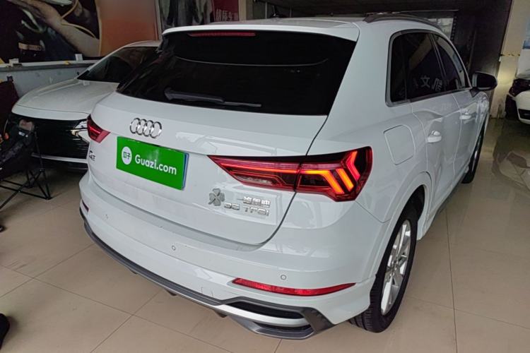 Used Audi Q3 2019 35 TFSI Advanced Dynamic Edition Rear Right 45 Deg
