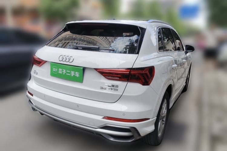 Used Audi Q3 2019 35 TFSI Advanced Dynamic Edition Rear Right 45 Deg