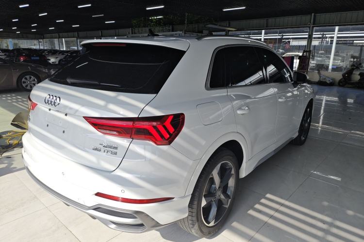 Used Audi Q3 2019 35 TFSI Fashion Dynamic Model Rear Right 45 Deg