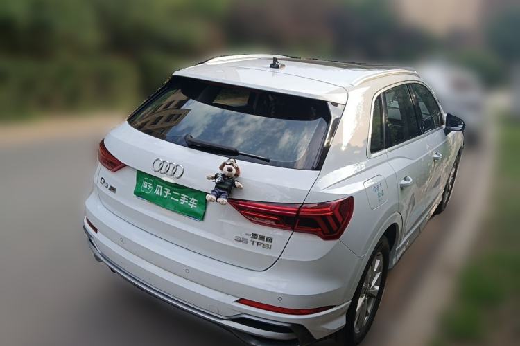Used Audi Q3 2019 35 TFSI Advanced Dynamic Edition Rear Right 45 Deg