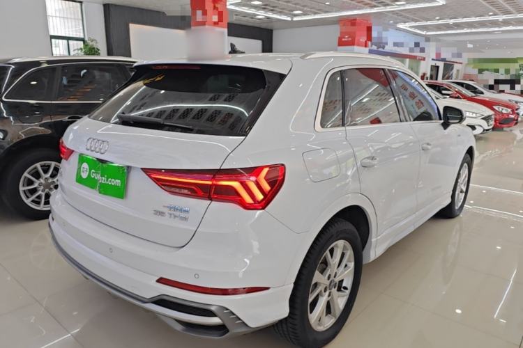 Used Audi Q3 2019 35 TFSI Advanced Dynamic Edition Rear Right 45 Deg