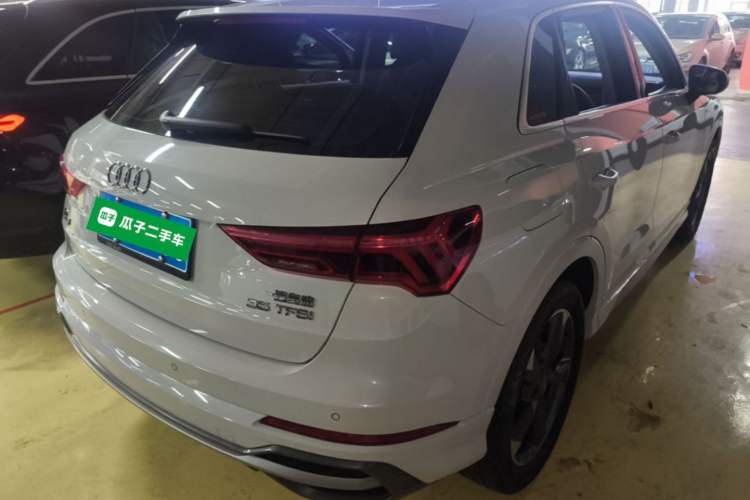 Used Audi Q3 2019 35 TFSI Fashion Dynamic Model Rear Right 45 Deg