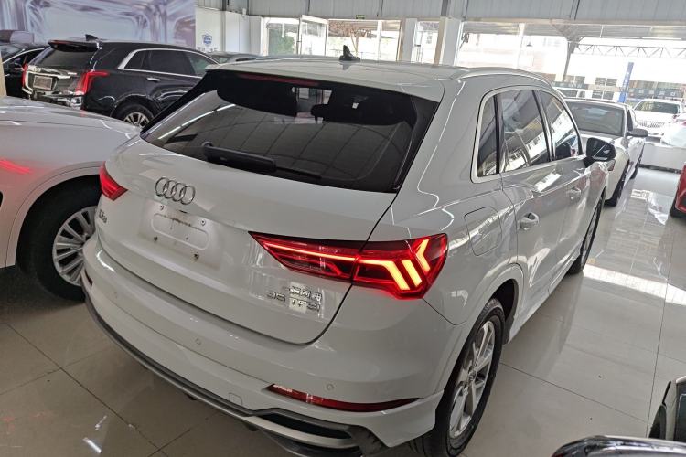 Used Audi Q3 2019 35 TFSI Advanced Dynamic Edition Rear Right 45 Deg