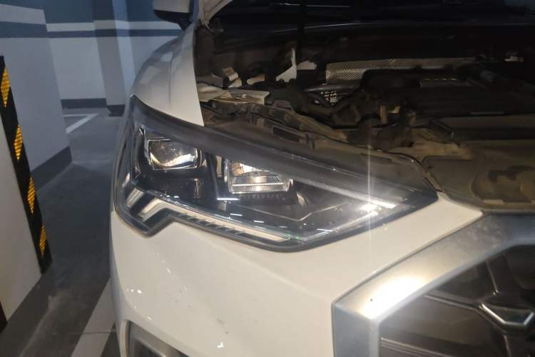 Used Audi Q3 2019 35 TFSI Fashion Dynamic Model Right Front Headlight