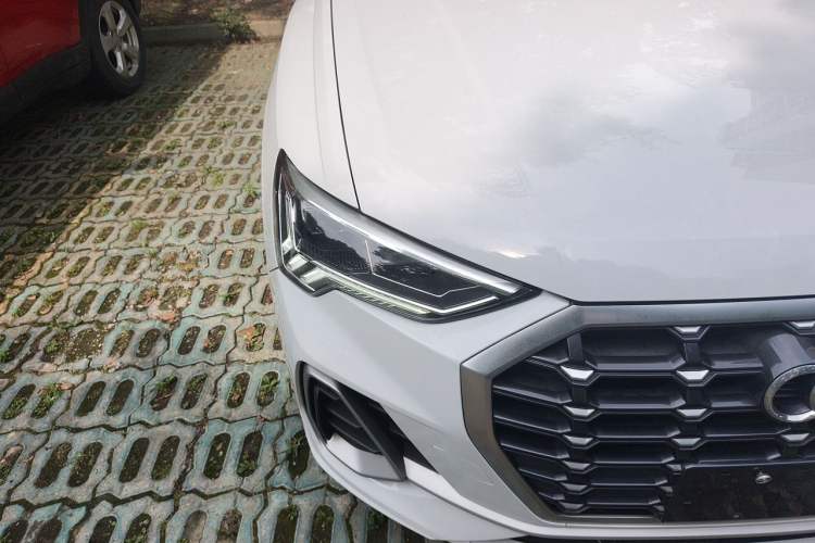 Used Audi Q3 2019 35 TFSI Advanced Dynamic Edition Right Front Headlight