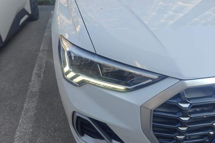 Used Audi Q3 2019 35 TFSI Advanced Dynamic Edition Right Front Headlight