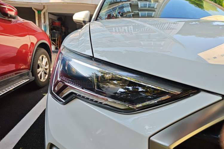 Used Audi Q3 2019 35 TFSI Fashion Dynamic Model Right Front Headlight
