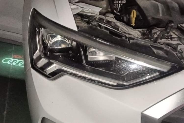 Used Audi Q3 2019 40 TFSI Fashion Dynamic Model Right Front Headlight