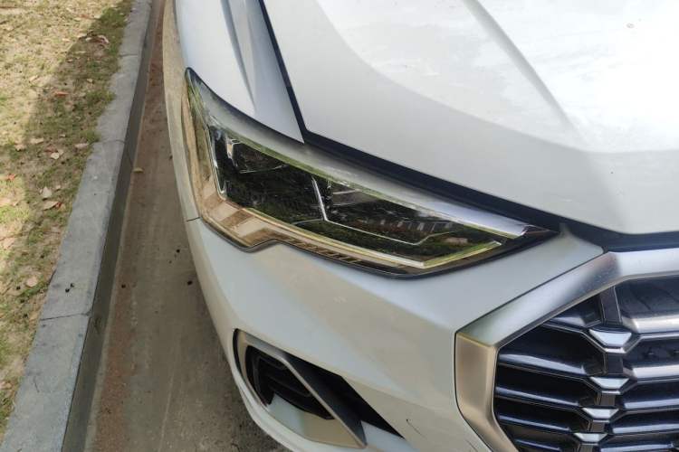 Used Audi Q3 2019 40 TFSI Fashion Dynamic Model Right Front Headlight
