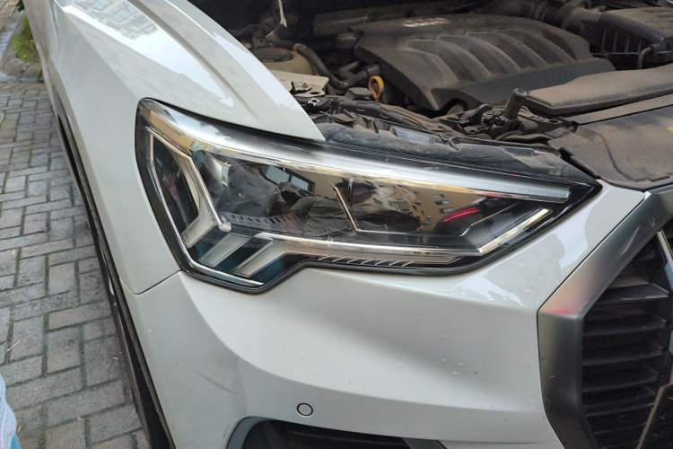 Used Audi Q3 2019 40 TFSI Fashionable and Elegant Model Right Front Headlight