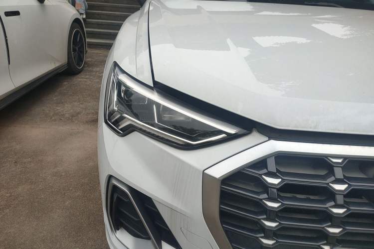 Used Audi Q3 2019 35 TFSI Advanced Dynamic Edition Right Front Headlight
