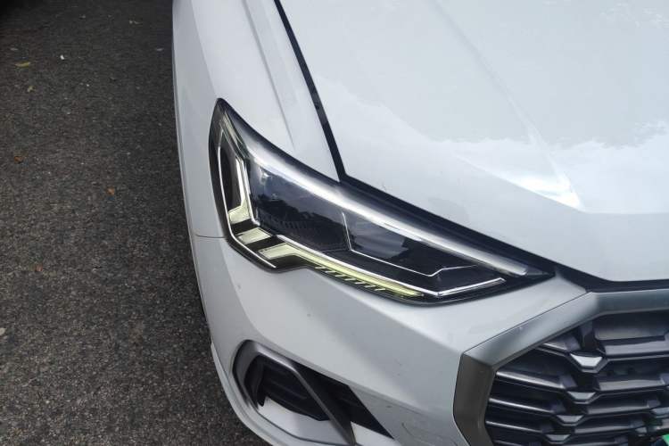 Used Audi Q3 2019 35 TFSI Advanced Dynamic Edition Right Front Headlight