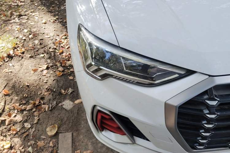 Used Audi Q3 2019 35 TFSI Fashion Dynamic Model Right Front Headlight