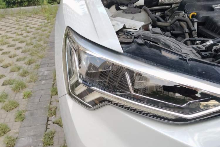 Used Audi Q3 2019 35 TFSI Fashion Dynamic Model Right Front Headlight