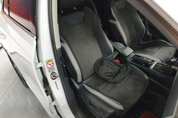 Used Audi Q3 2019 35 TFSI Fashion Dynamic Model Right Front Seat