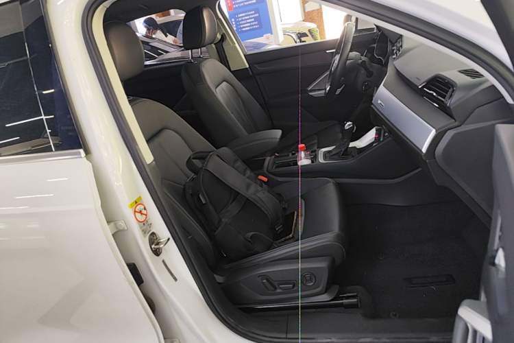 Used Audi Q3 2019 35 TFSI Advanced Style Edition Right Front Seat