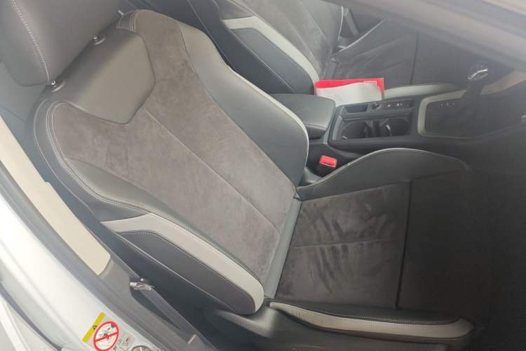 Used Audi Q3 2019 35 TFSI Advanced Dynamic Edition Right Front Seat